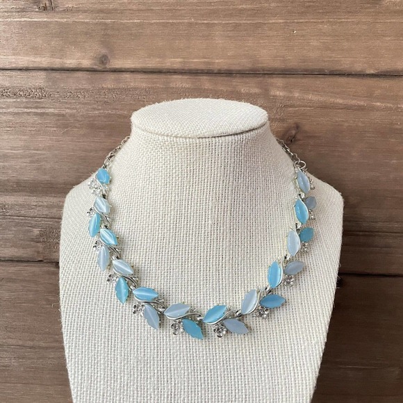 Vintage Thermoset Blue Floral Necklace - Silver Tone - 15” Adjustable - Picture 2 of 7